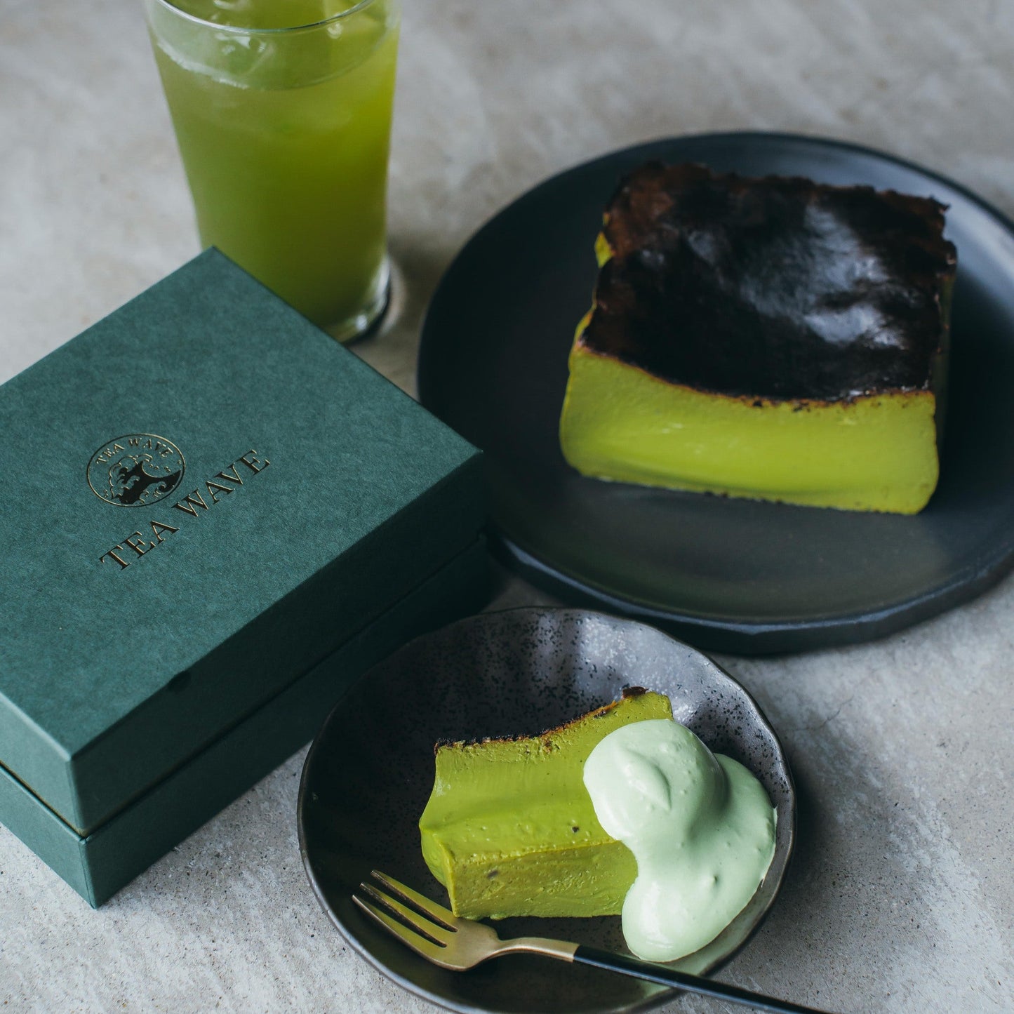 鹿児島県産有機茶葉使用・抹茶バスクチーズケーキ